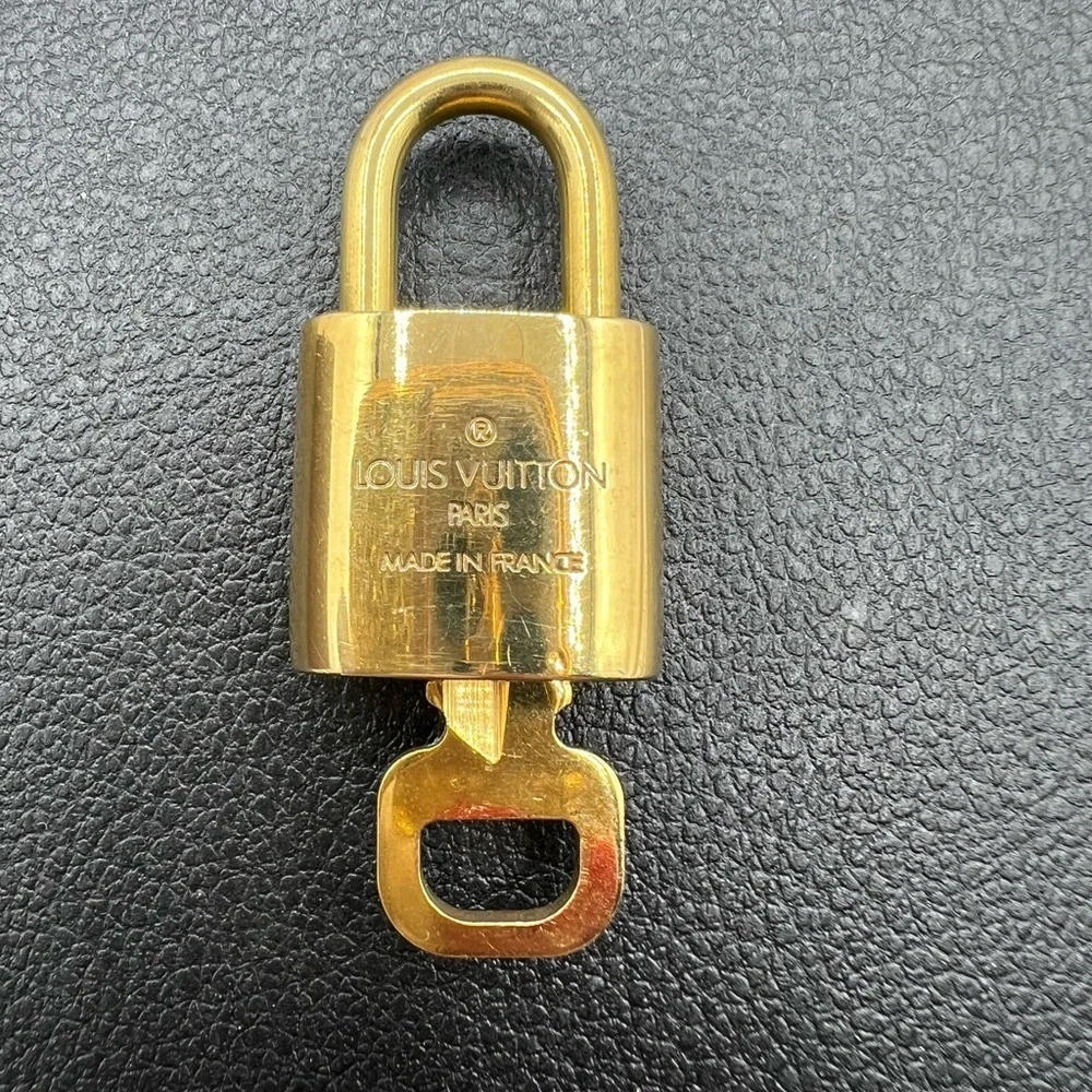 Louis Vuitton Lock and Key #323